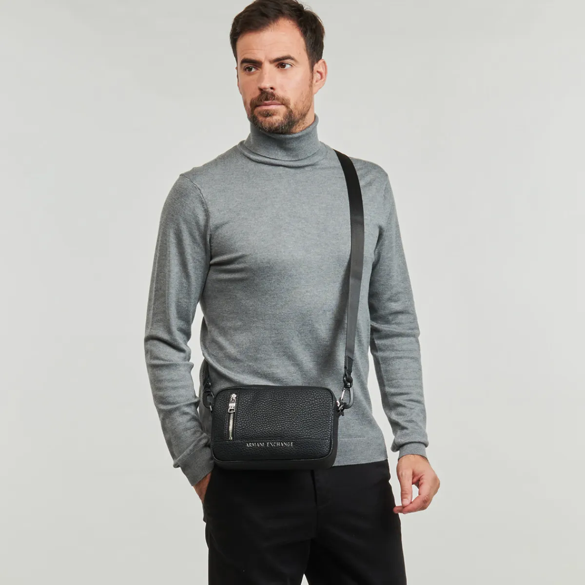 Armani Exchange - CAMERA CASE - MAN'S CAMERA CASE Noir Outlet