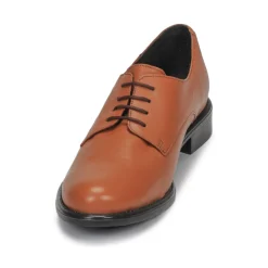 Betty London - CAXO Marron