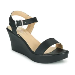 Betty London - CHARLOTA