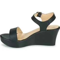 Betty London - CHARLOTA