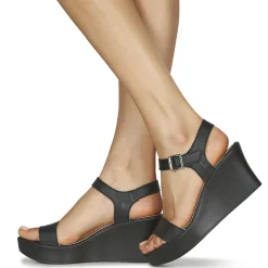 Betty London - CHARLOTA