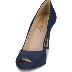 Betty London - EMANA