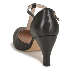 Betty London - ESTELLE