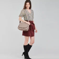 Betty London - EZIGALE