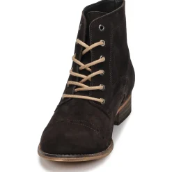 Betty London - FOLIANE