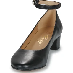 Betty London - HELEN