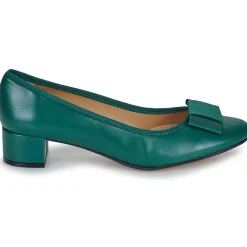 Betty London - Hélène Vert Hot