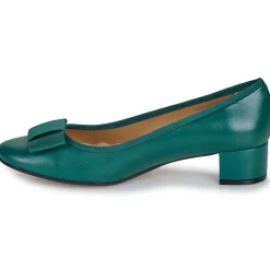 Betty London - Hélène Vert Hot