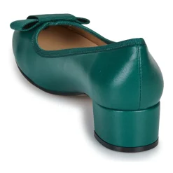 Betty London - Hélène Vert Hot