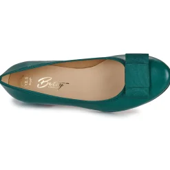 Betty London - Hélène Vert Hot