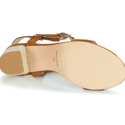 Betty London - JIKOTIFE