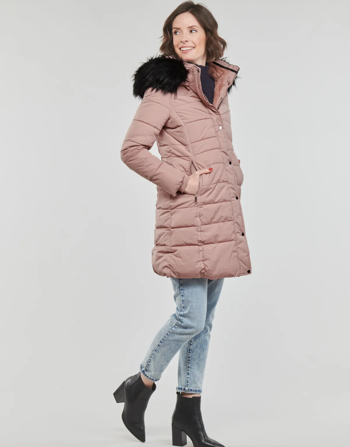 Betty London - MALETIME