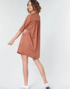 Betty London - MOUDENE