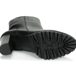 Betty London - NOHIME