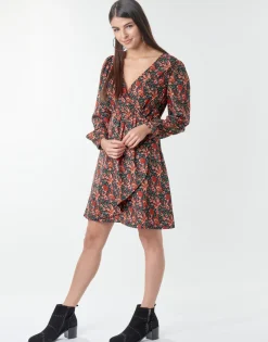 Betty London - NOMIM