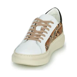 Betty London - PAROLE