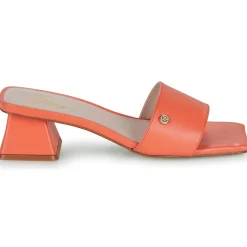 Betty London - PAULINE