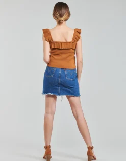 Betty London - RALEIGH Camel New