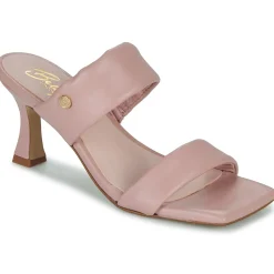 Betty London - TEODORA Nude Online