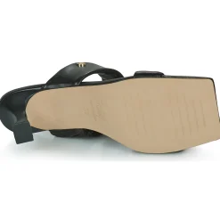 Betty London - TEODORA