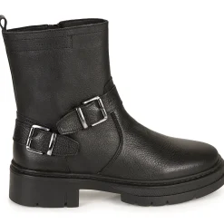 Bullboxer - YASMIN BUCKLE