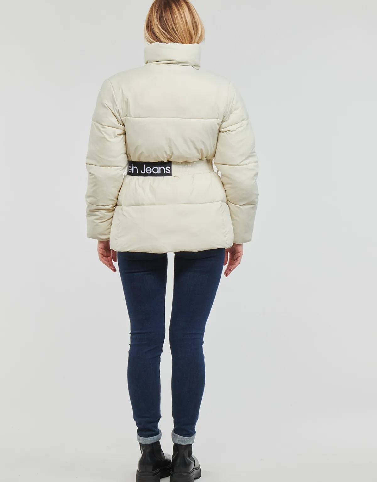 Calvin Klein Jeans - LOGO BELT WAISTED SHORT PUFFER Ecru Clearance