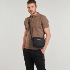 Calvin Klein Jeans - SPORT ESSENTIALS UT FLAP CB22 Noir Sale