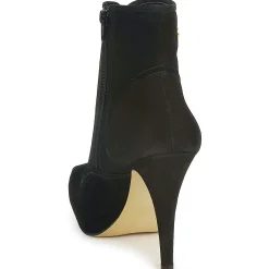 Carmen Steffens - 6912030001