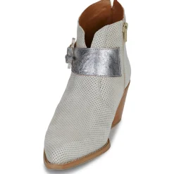 Casta - DECAR Arena Outlet