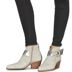 Casta - DECAR Arena Outlet