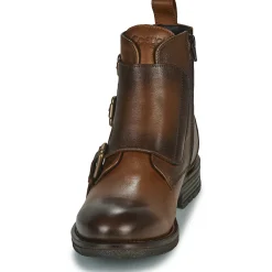 Casual Attitude - GUILO