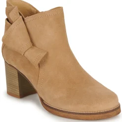 Casual Attitude - HIRCHE