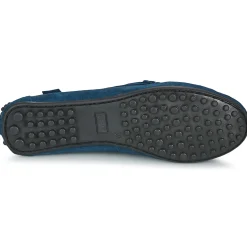 Casual Attitude - ISAKA