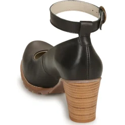 Casual Attitude - JALAYELE