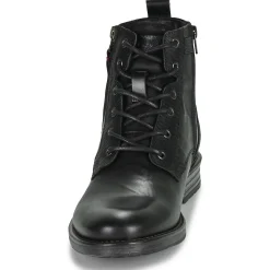 Casual Attitude - TYLIO