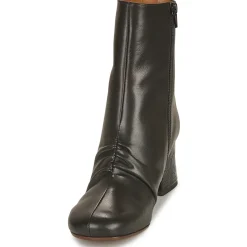 Chie Mihara - MERU Noir Online