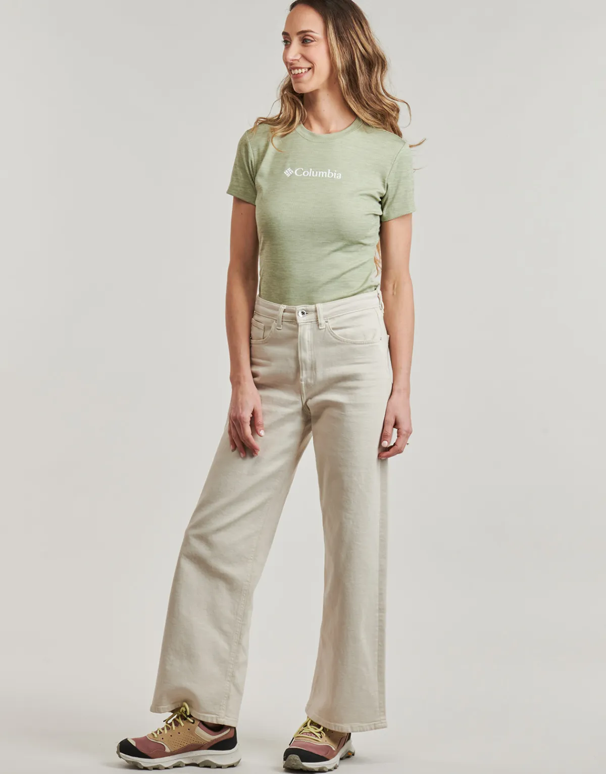 Hot Columbia - MOVE SHORT SLEEVE TEE Vert