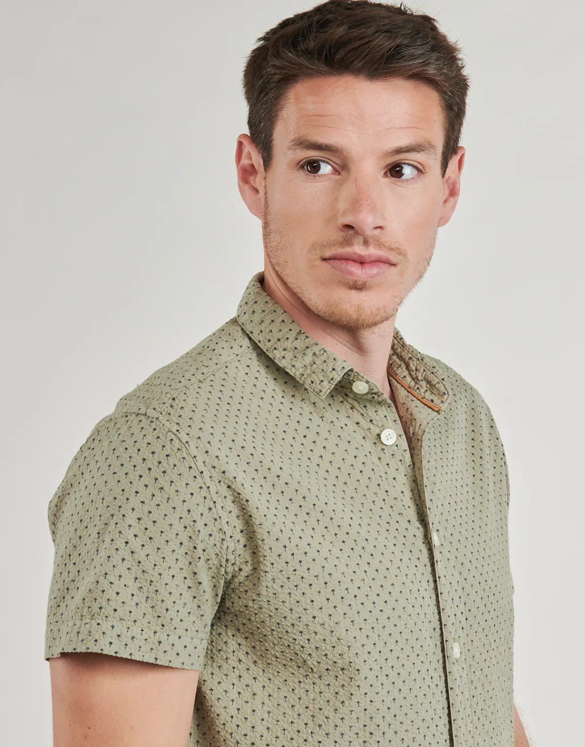 Deeluxe - PAGOS Kaki Clearance