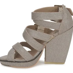 Best Feud - WASP Taupe