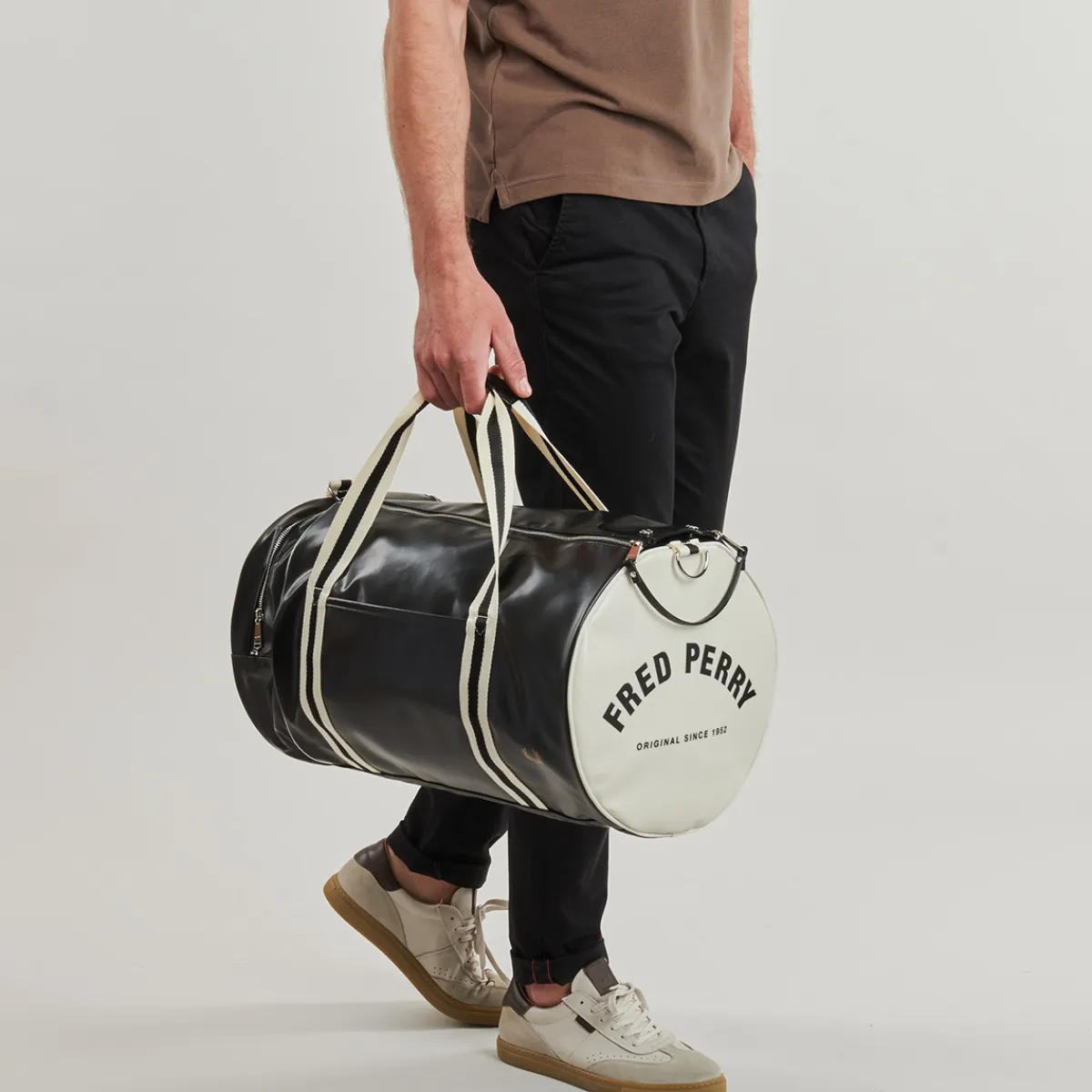 Fred Perry - CLASSIC LARGE BARREL BAG