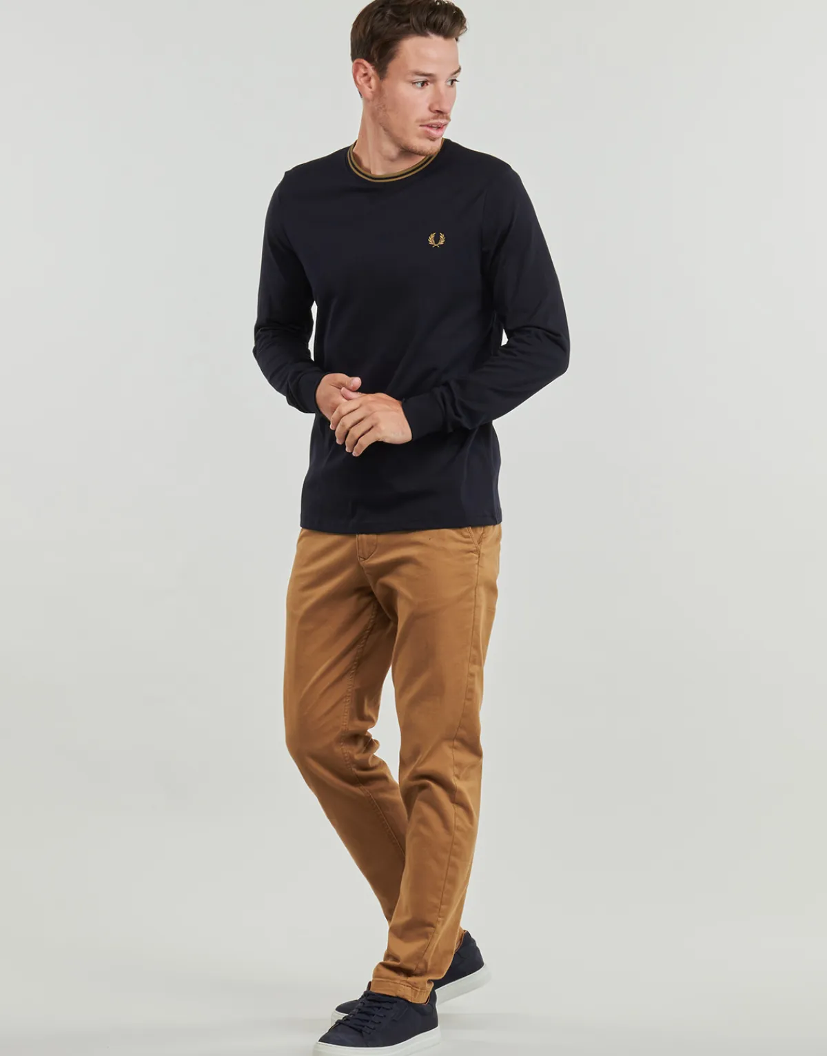 Fred Perry - TWIN TIPPED Marine Discount