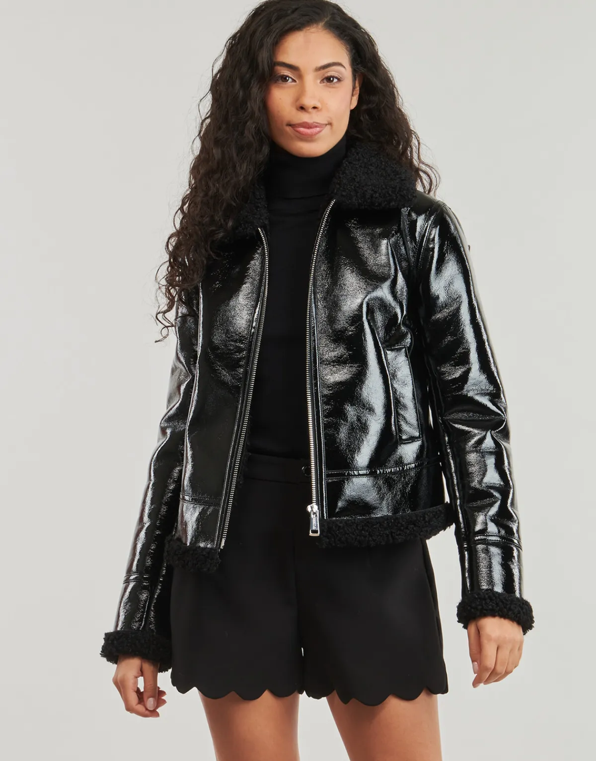 Sale Guess - LS ANDREA FAUX SHEARLING JKT Noir