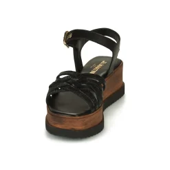 Hot JB Martin - DAPHNE VEAUNOIR