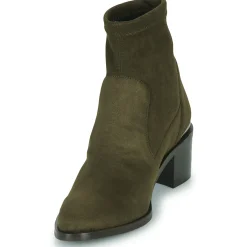 JB Martin - LUCIE Toilesuédéekaki Online