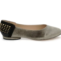 Kat Maconie - CECILIA