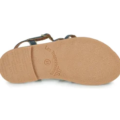 Clearance Les Tropéziennes par M Belarbi - MONZAR Marine