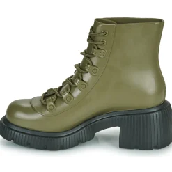 Melissa - COSMO BOOT AD