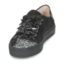 Minna Parikka - TWINKLE