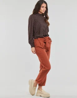 Molly Bracken - LA1181AN