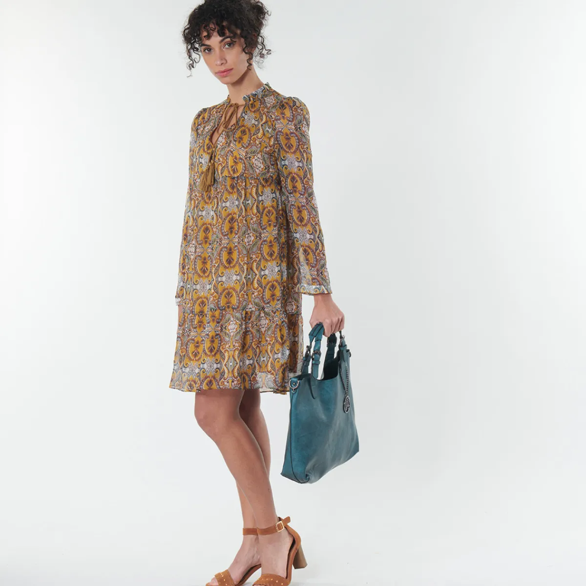 Moony Mood - EMIRA Marine Best